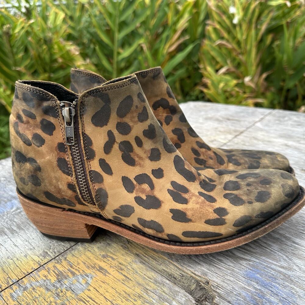 Liberty Black Chita Miel Leopard Print Leather Ankle Cowboy Boots Women’s 9 875